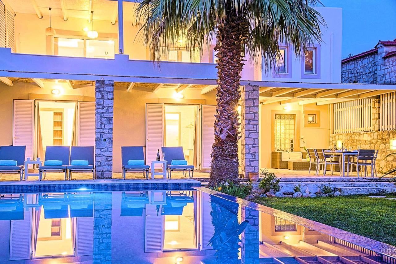 耶奥伊乌波利斯Cretan Mansion With Heated Swimming Pool别墅 外观 照片